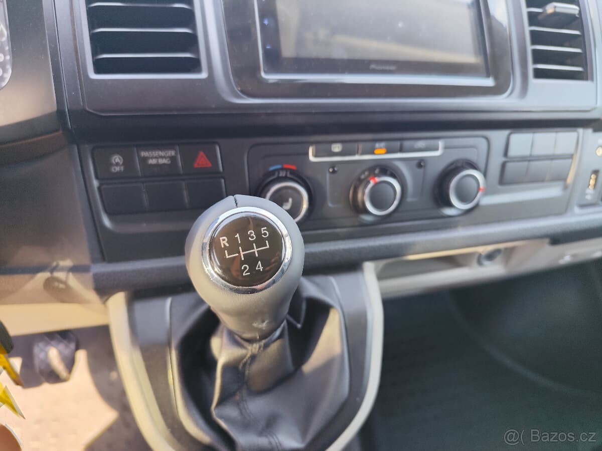 2015 Volkswagen TRANSPORTER - 15