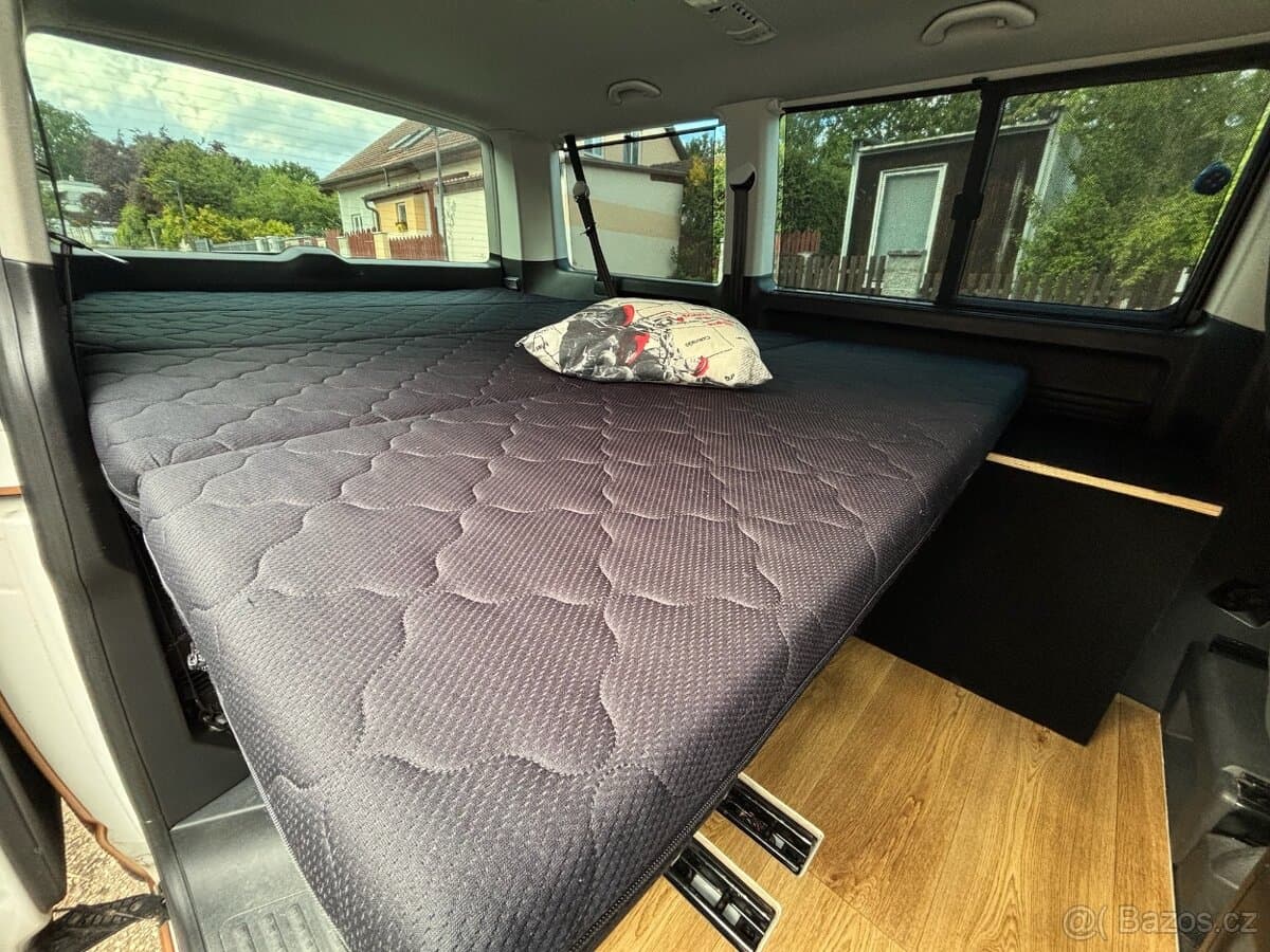 Volkswagen CARAVELLE - 15
