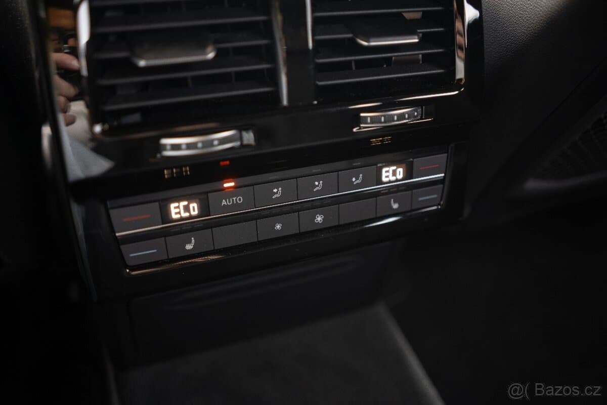 2024 Volkswagen TOUAREG - 15