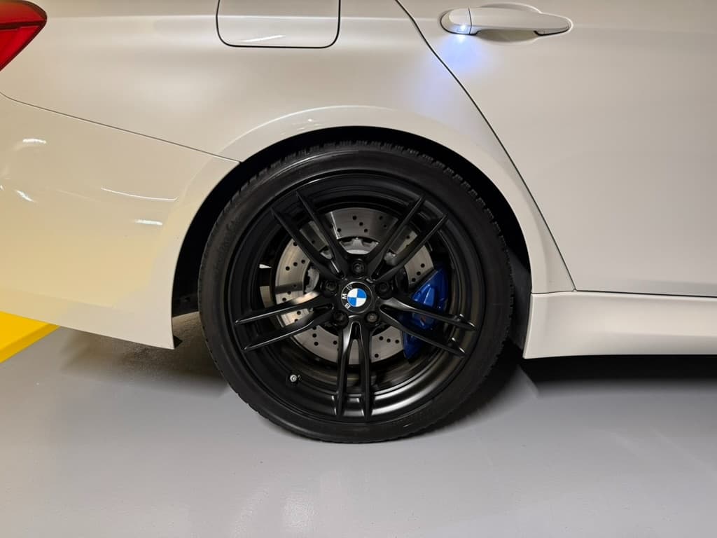 2016 BMW M3 - 15