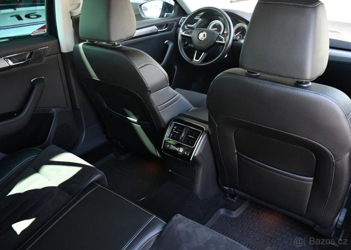 2020 Škoda SUPERB - 15