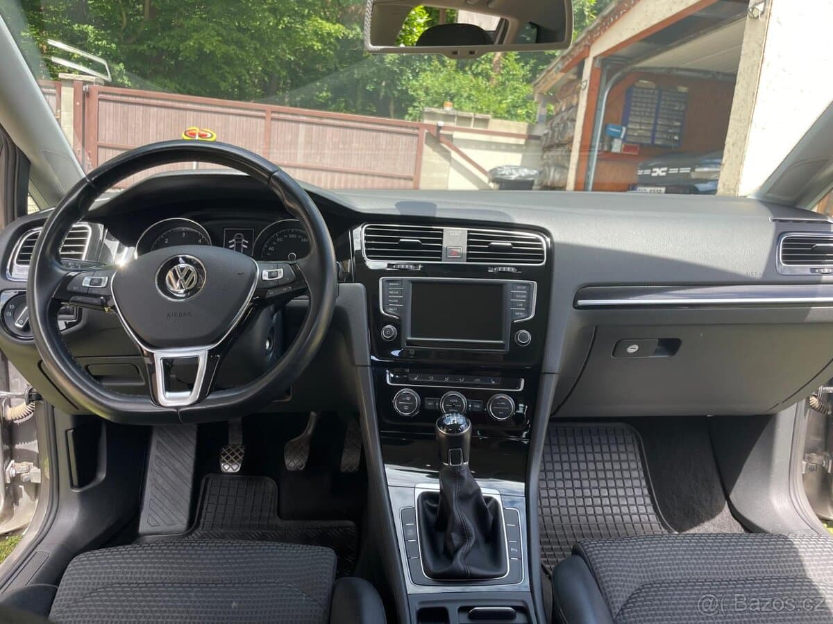 2015 Volkswagen GOLF - 15