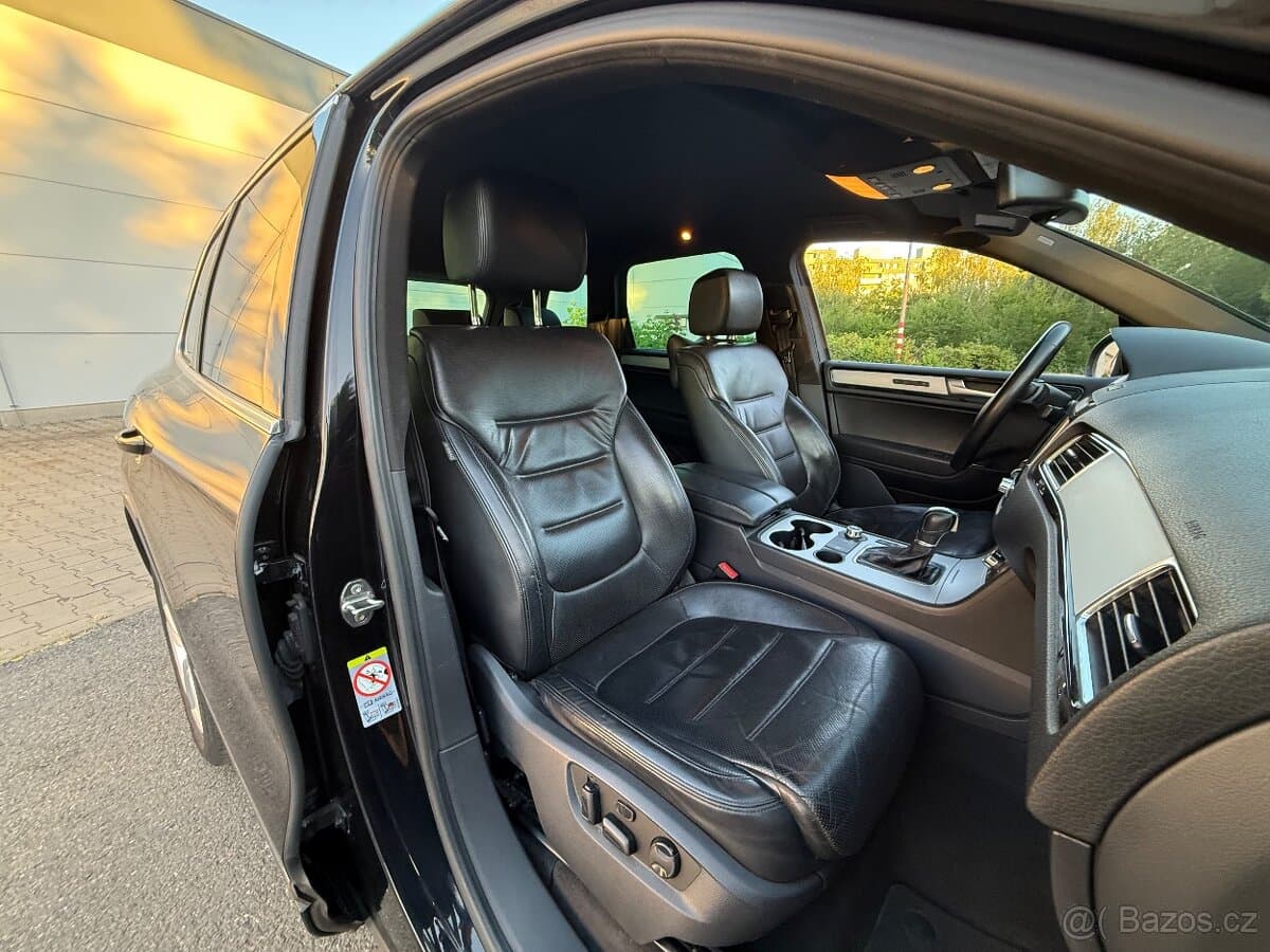 2013 Volkswagen TOUAREG - 15