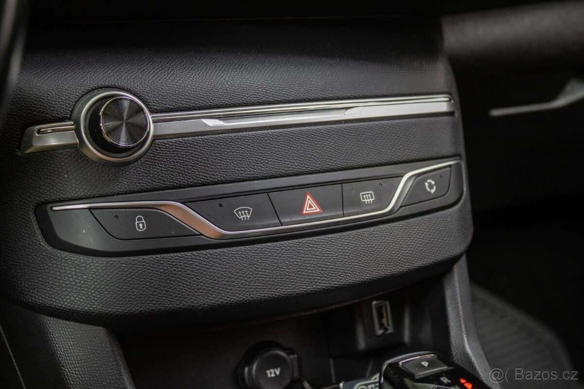 2019 Peugeot 308 - 15