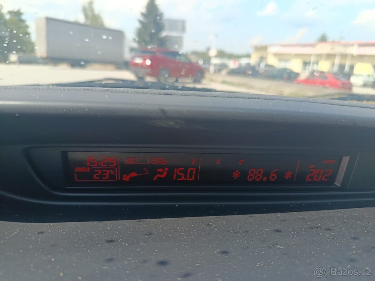 2012 Mazda 5 - 15