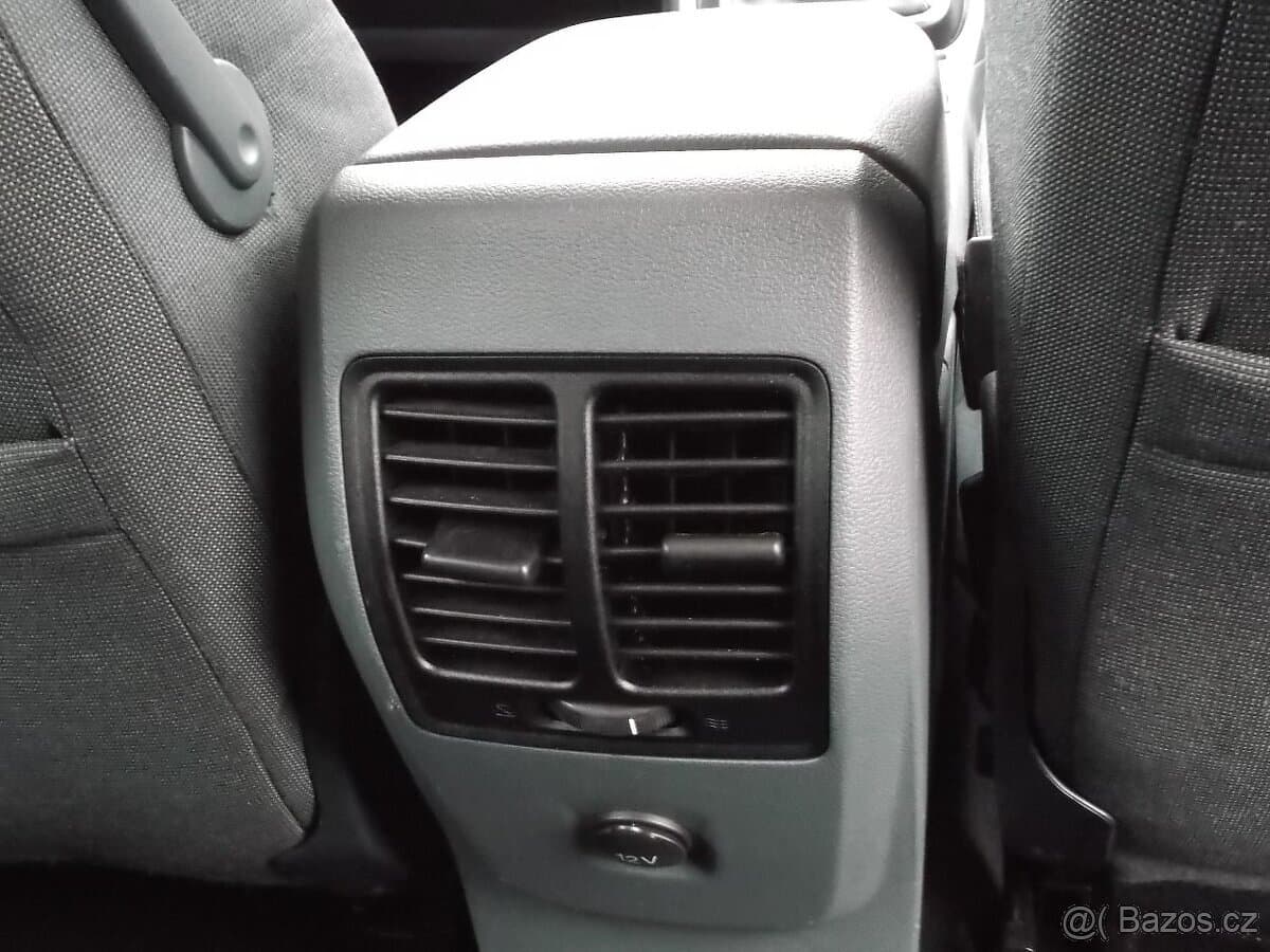 2015 Ford C-MAX - 15