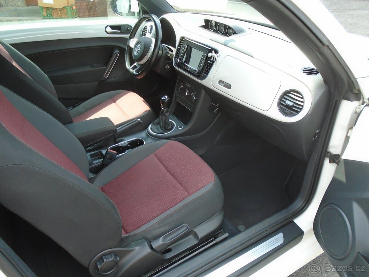2013 Volkswagen BEETLE - 15