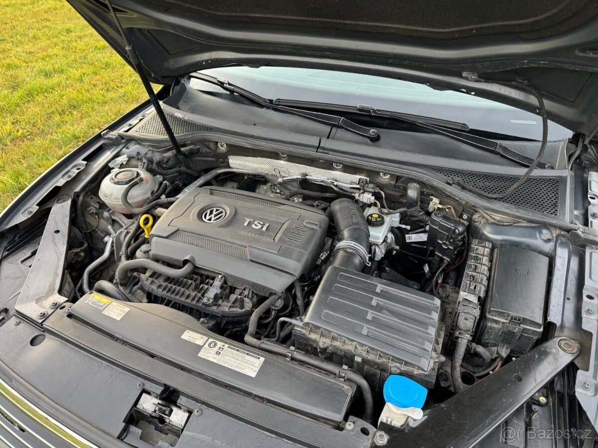 2018 Volkswagen PASSAT - 15