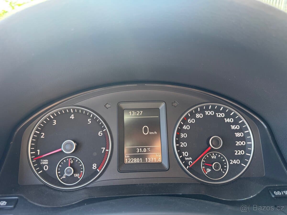 2010 Volkswagen GOLF - 15