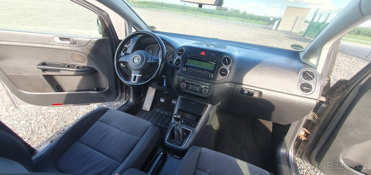 2009 Volkswagen GOLF - 15