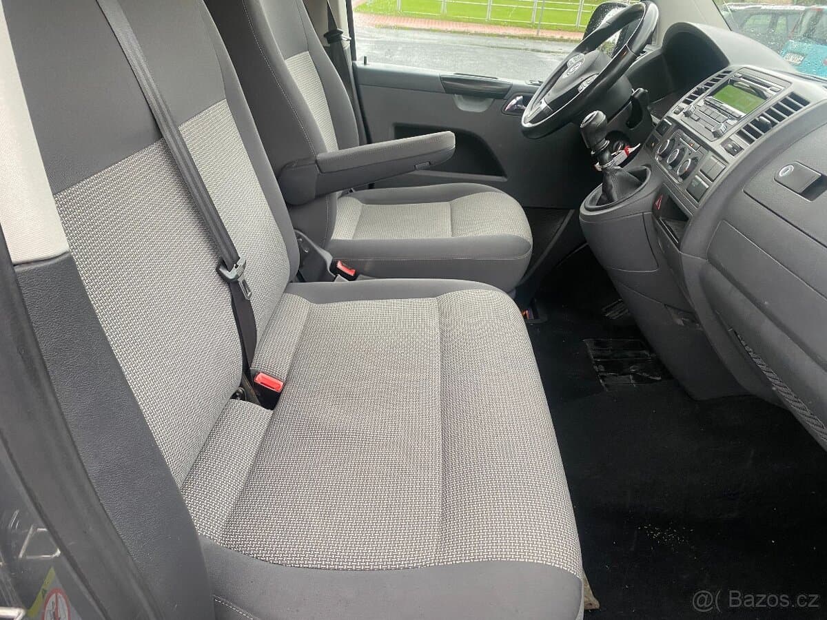2013 Volkswagen CARAVELLE - 15