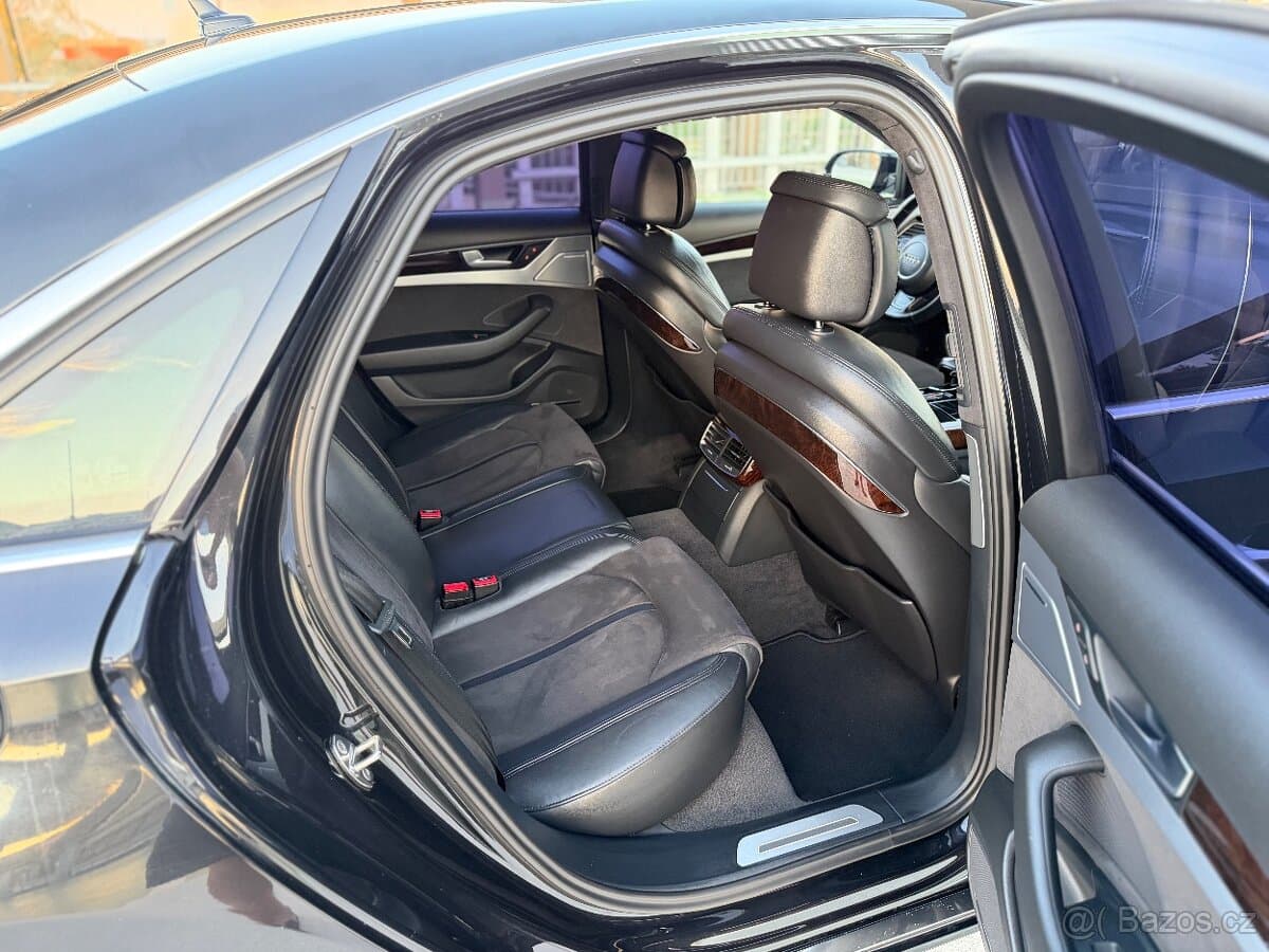 2012 Audi A8 - 15