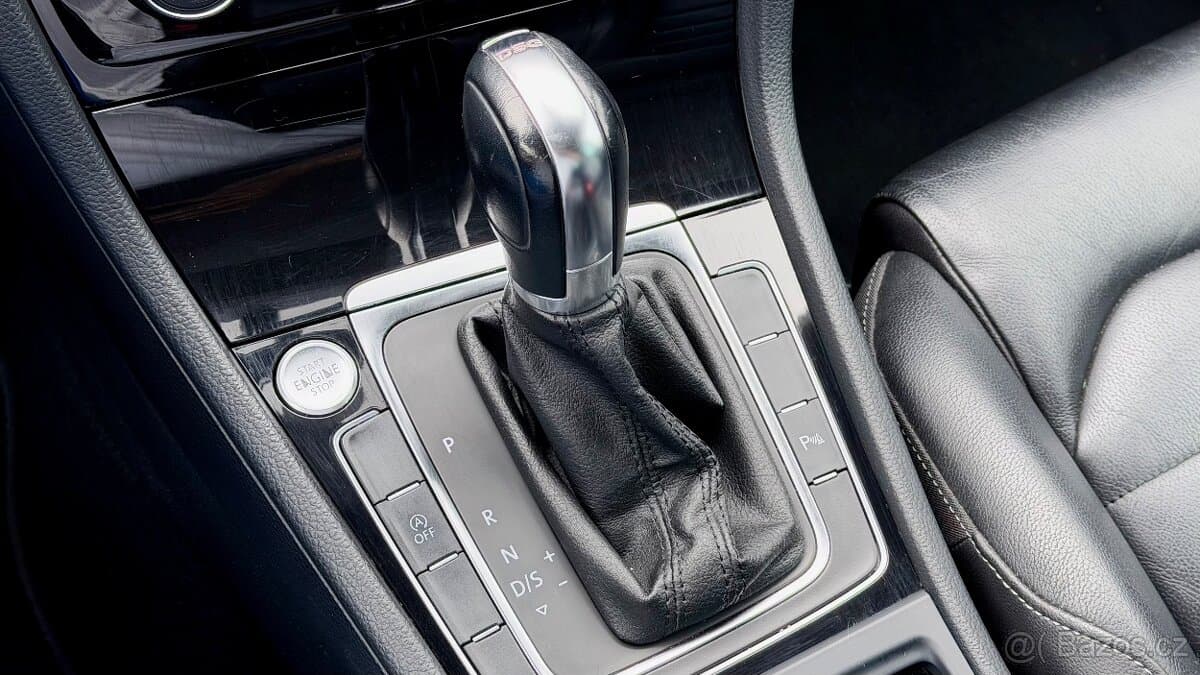 2012 Volkswagen GOLF - 15