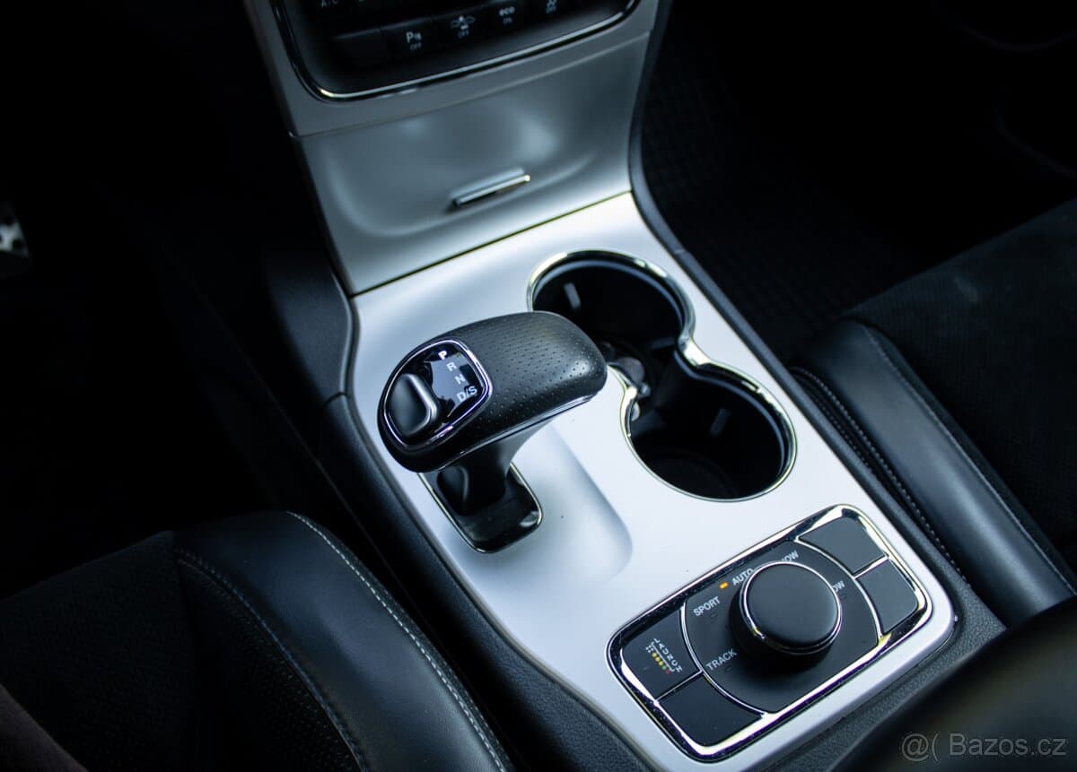 2015 Jeep CHEROKEE - 15