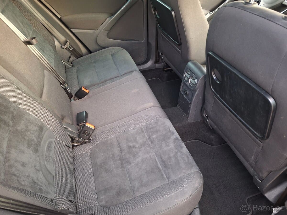 2011 Volkswagen TIGUAN - 15
