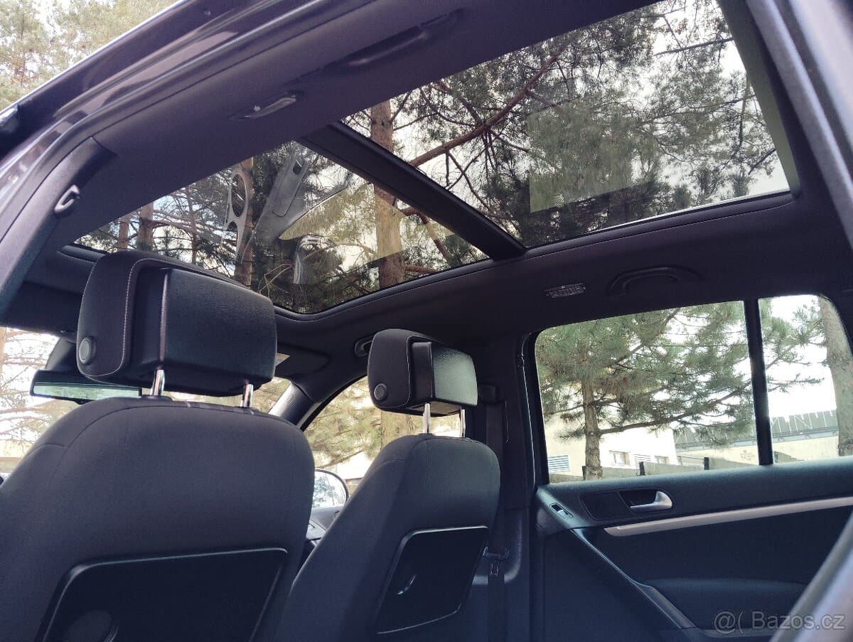 2015 Volkswagen TIGUAN - 15