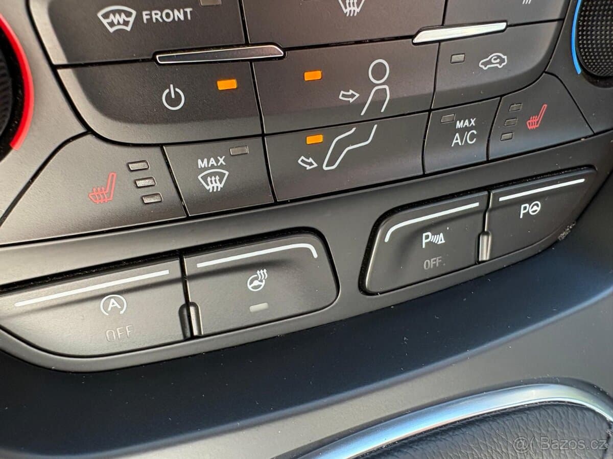 2019 Ford KUGA - 15