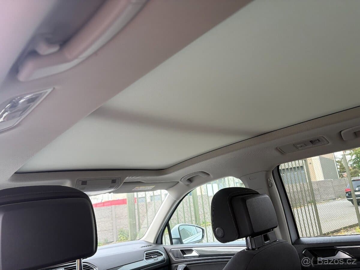 2018 Volkswagen TIGUAN - 15