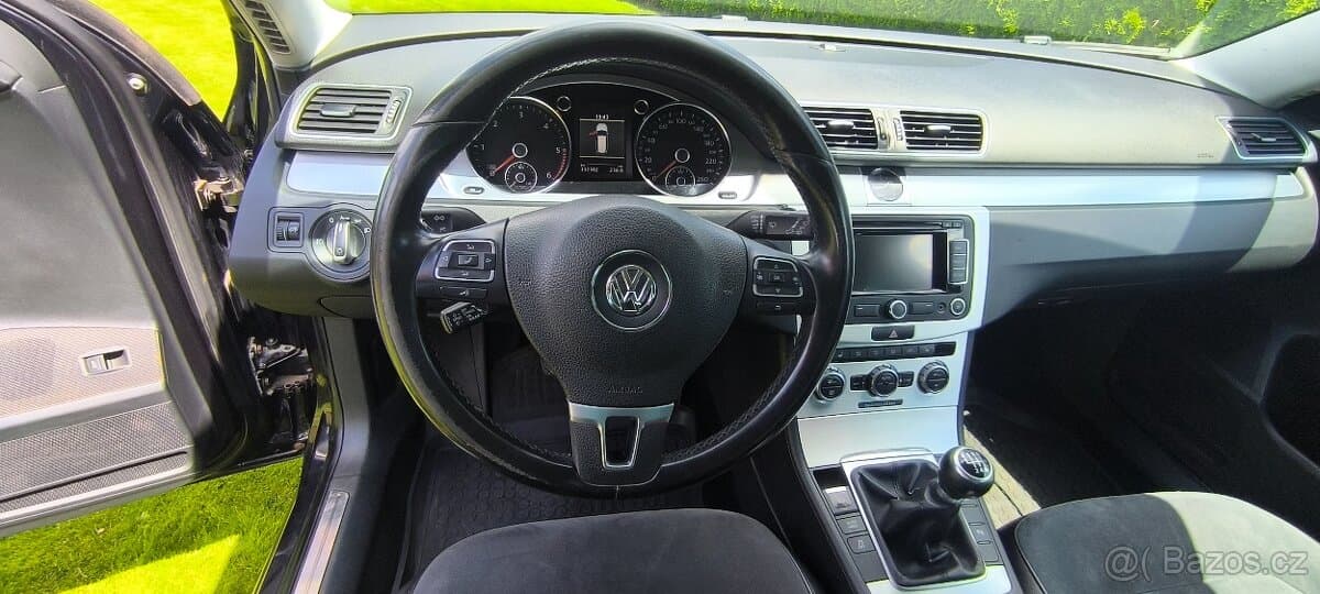 2012 Volkswagen PASSAT - 15