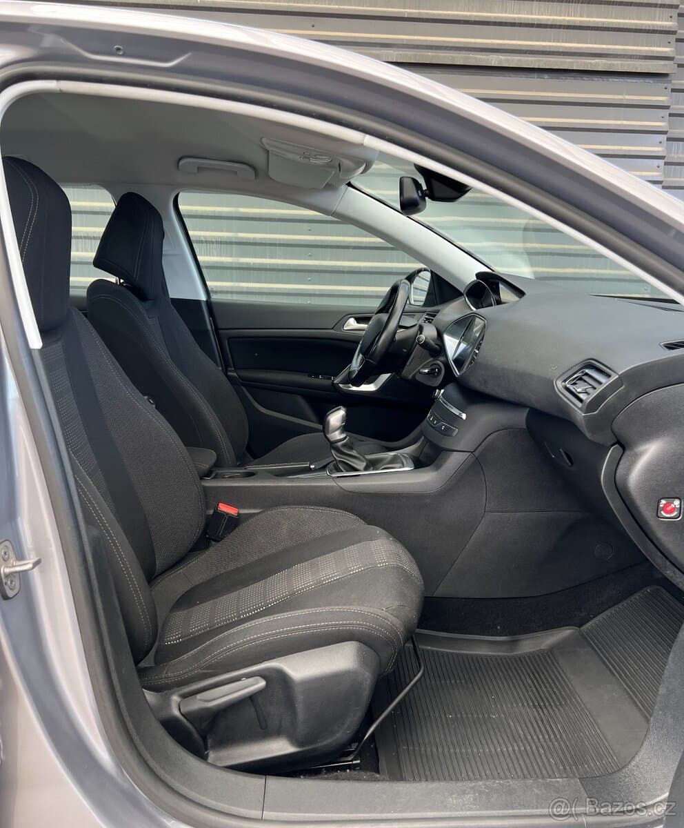 2014 Peugeot 308 - 15