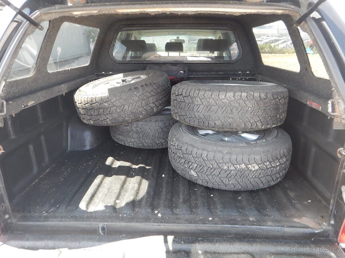 2012 Toyota HILUX - 15