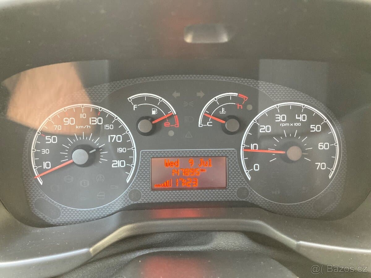 2010 Fiat QUBO - 15