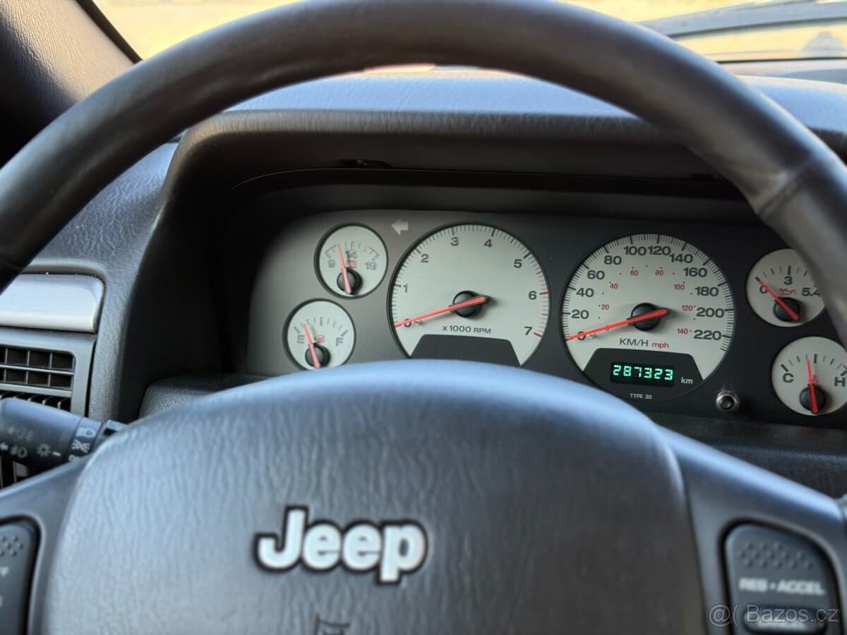 Jeep CHEROKEE - 15
