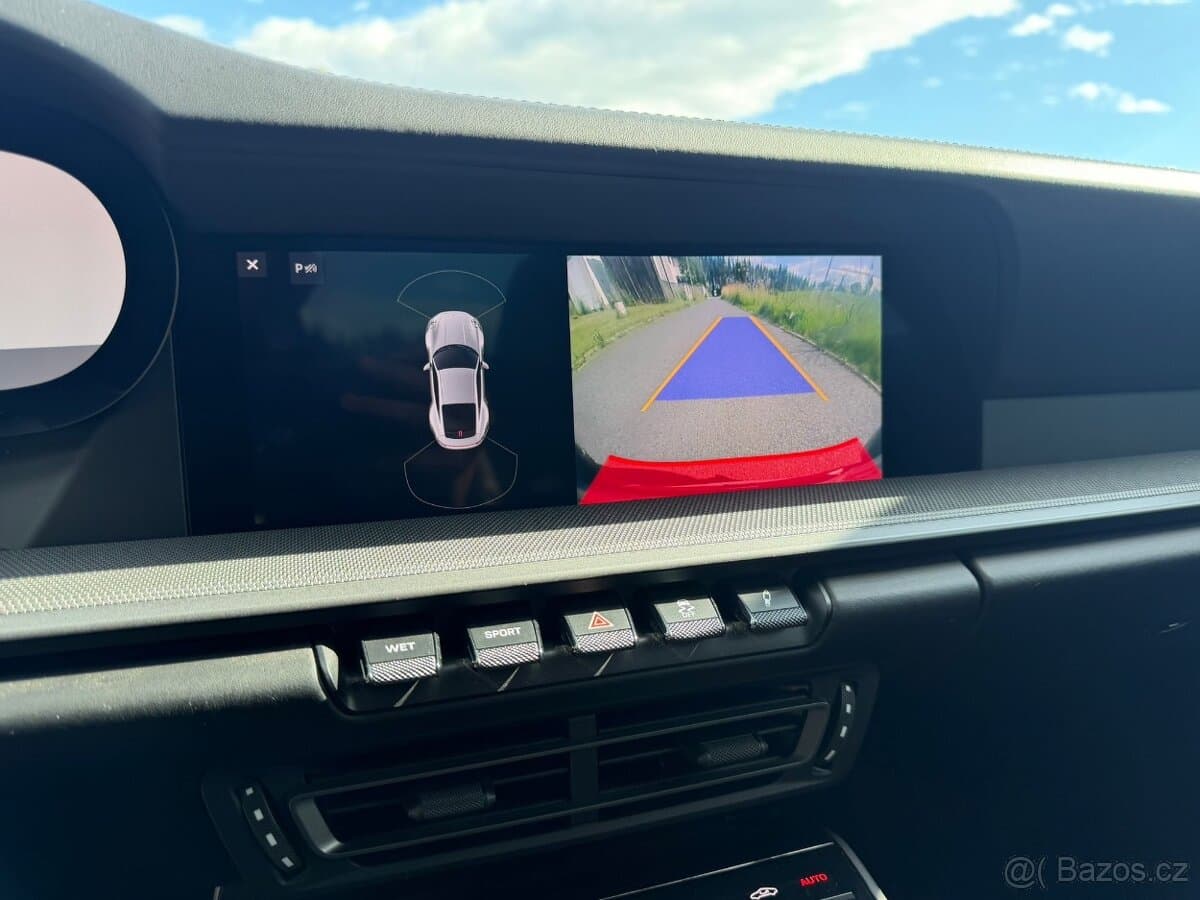 2019 Porsche 911 - 15