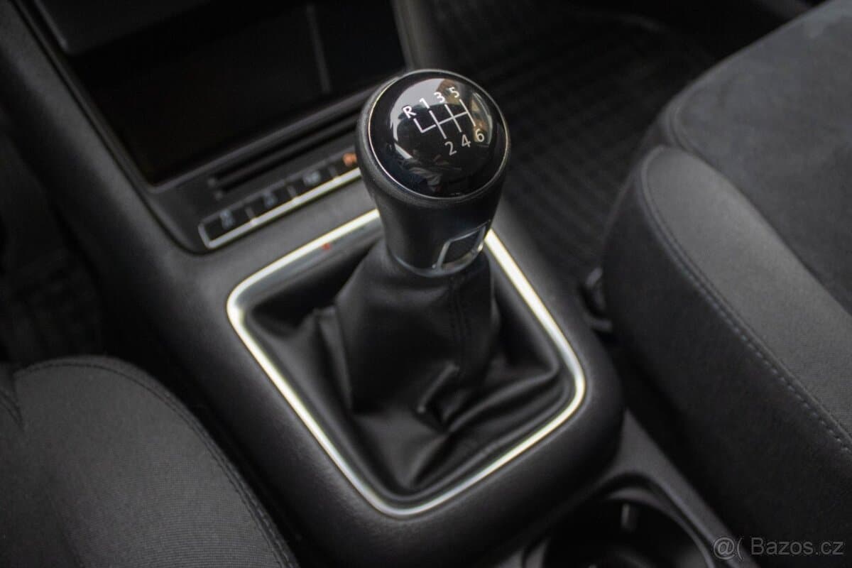 2011 Volkswagen TIGUAN - 15