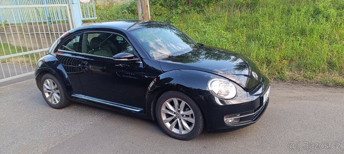 2012 Volkswagen BEETLE - 15