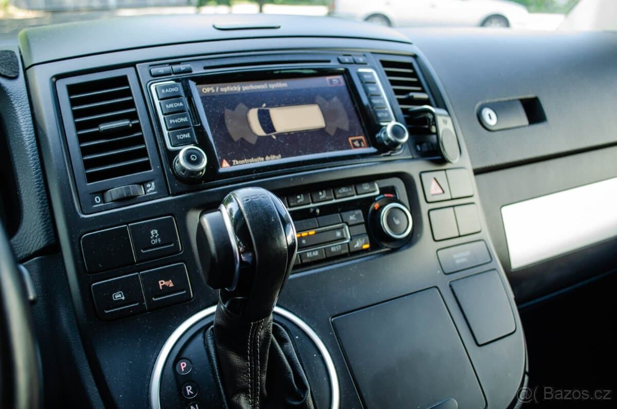2010 Volkswagen MULTIVAN - 15
