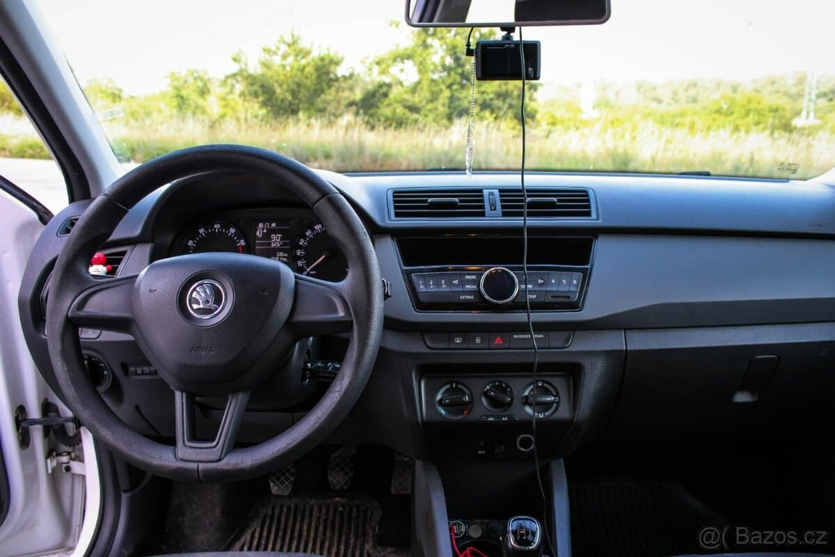2016 Škoda FABIA - 15