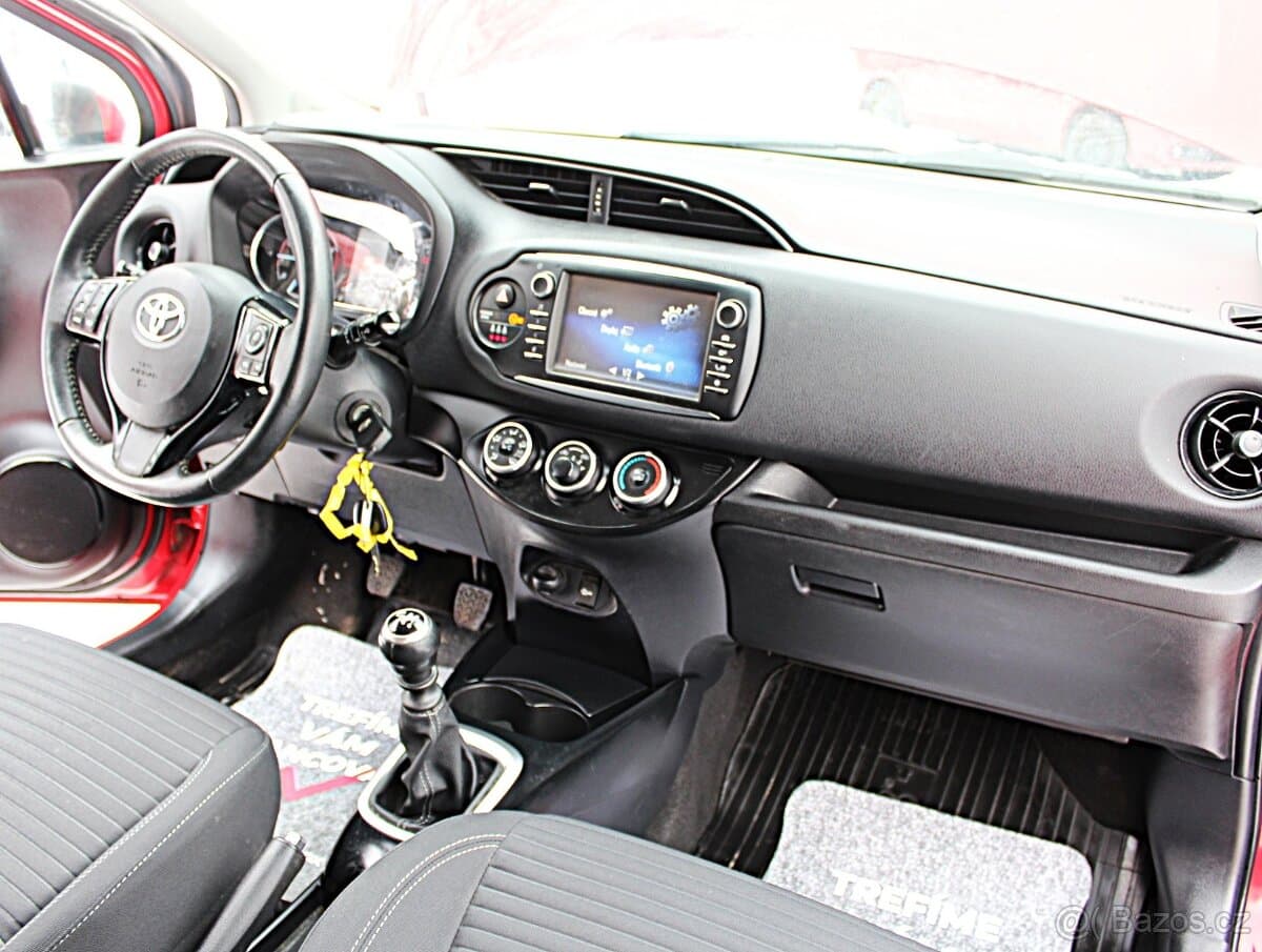 2018 Toyota YARIS - 15