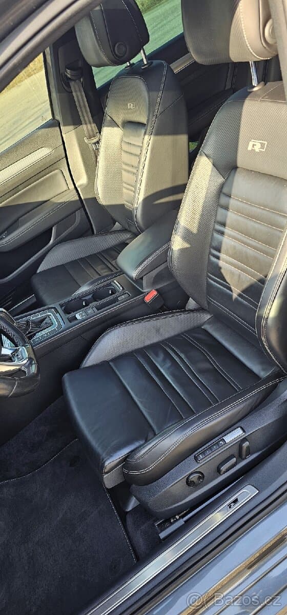 2017 Volkswagen PASSAT - 15