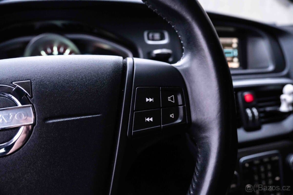 2013 Volvo V40 - 15