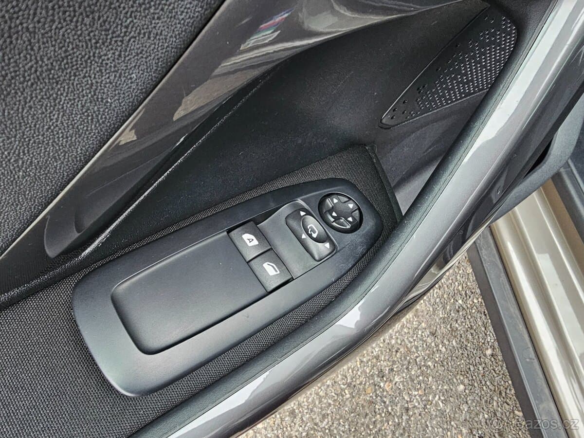 2017 Peugeot 2008 - 15