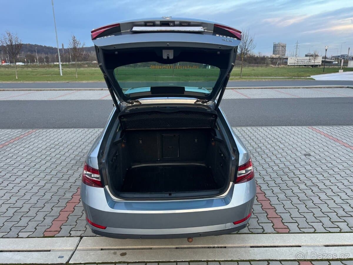 2015 Škoda SUPERB - 15
