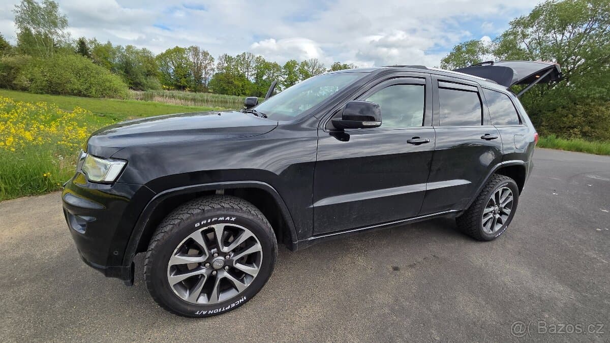 2018 Jeep CHEROKEE - 15
