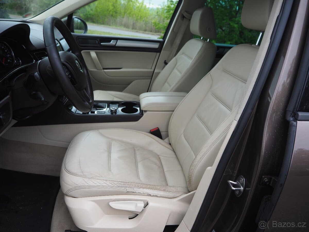 2010 Volkswagen TOUAREG - 15