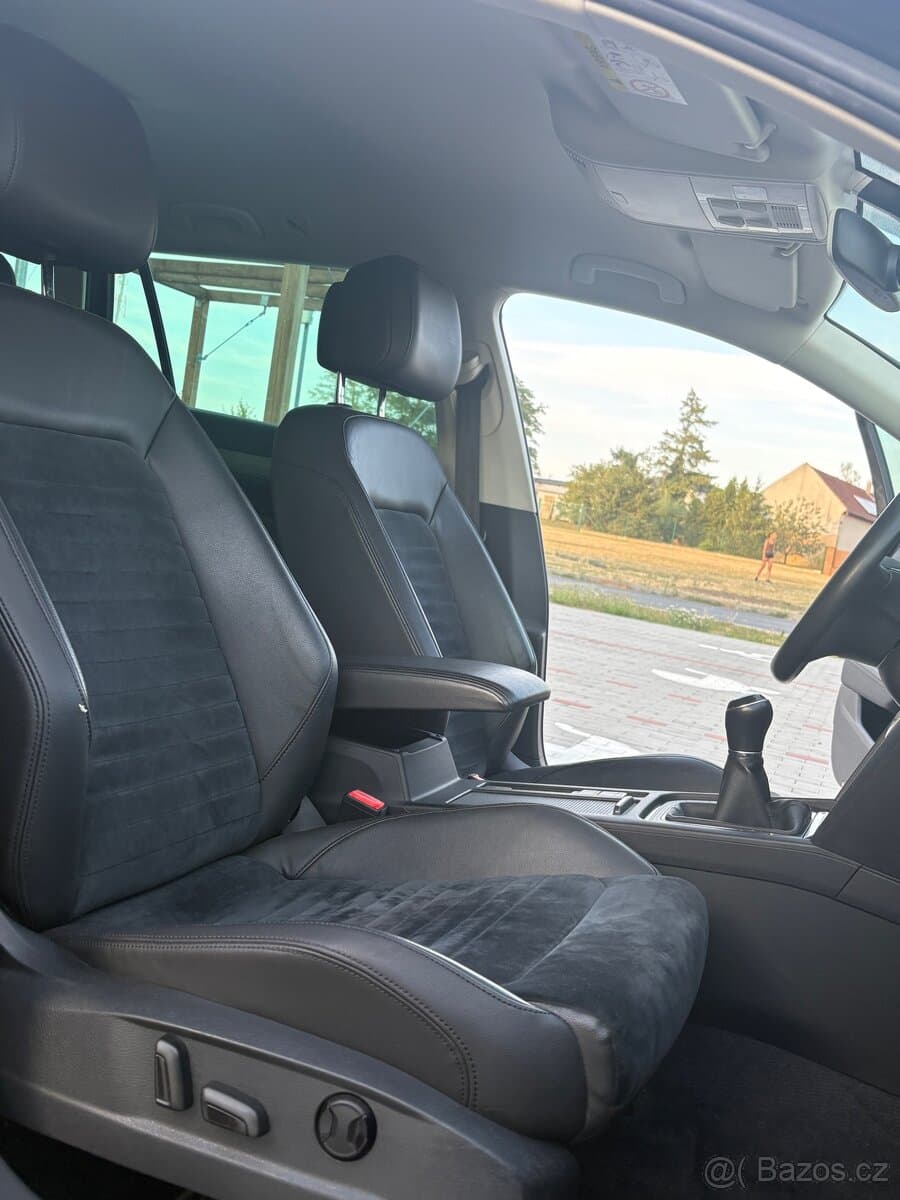 2015 Volkswagen PASSAT - 15