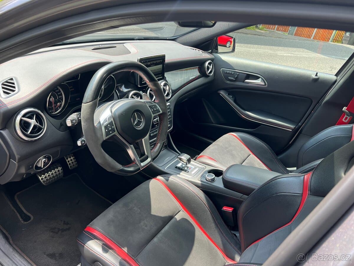 2015 Mercedes-Benz GLA - 15