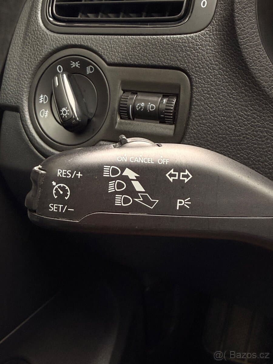 2012 Volkswagen POLO - 15