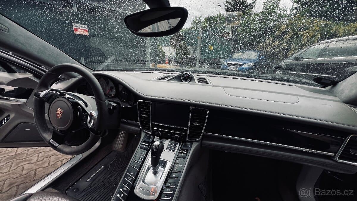2011 Porsche PANAMERA - 15