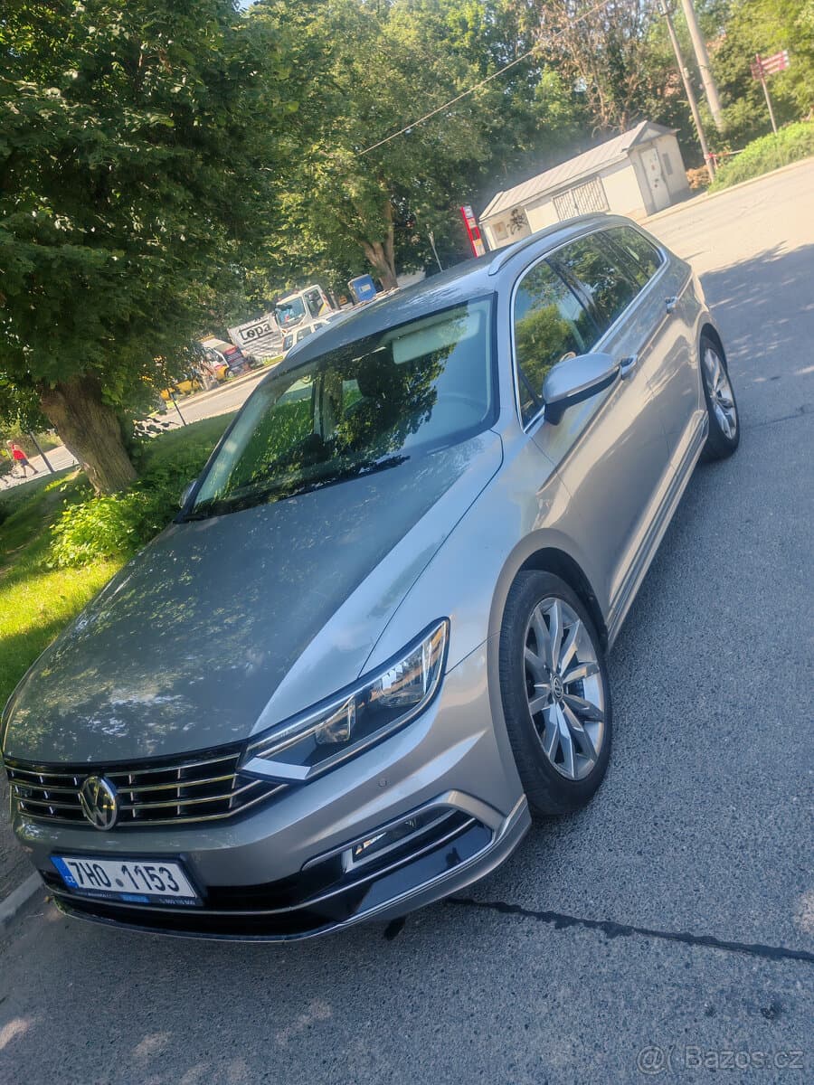 2018 Volkswagen PASSAT - 15
