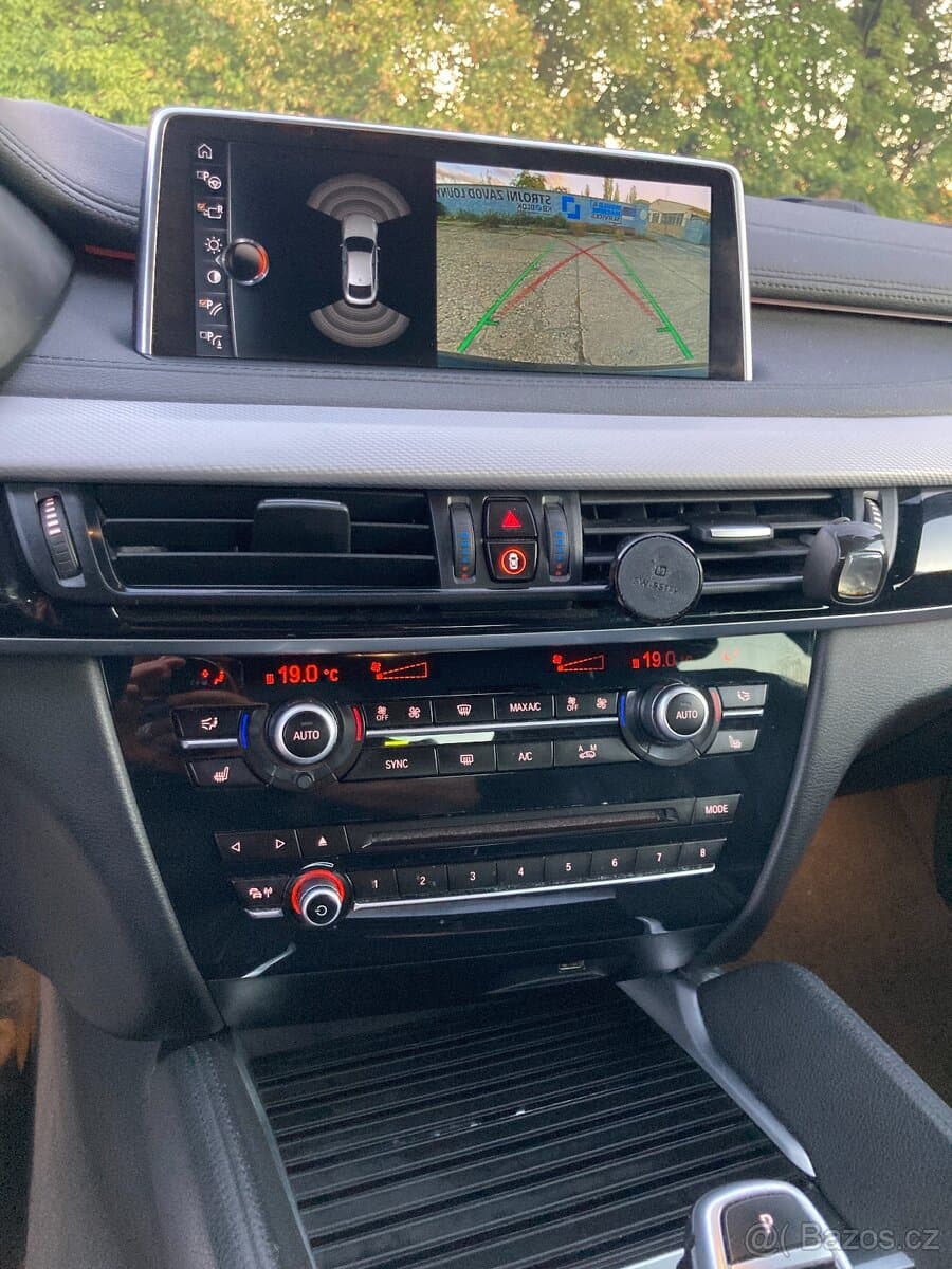 2017 BMW X6 - 15