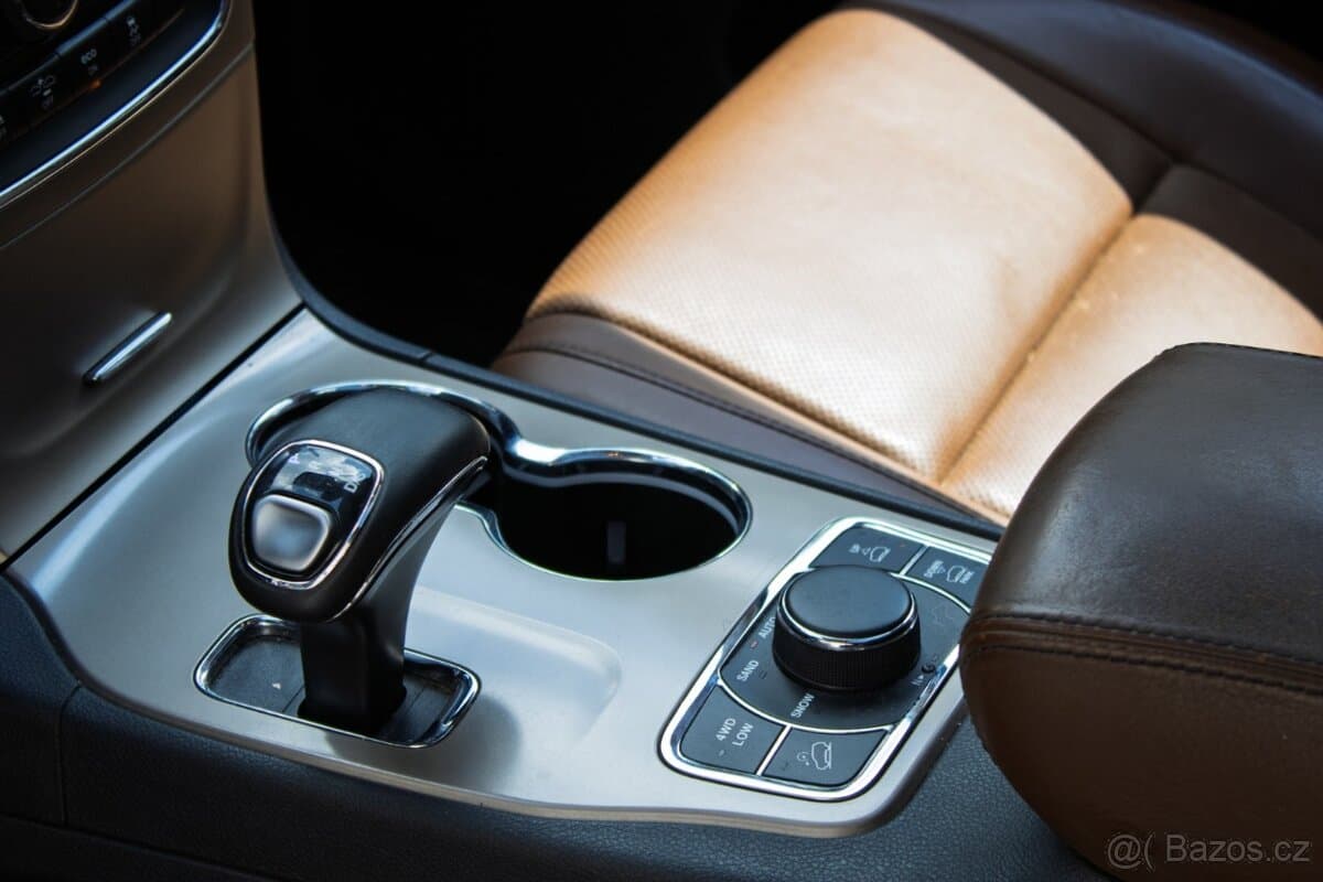 2016 Jeep CHEROKEE - 15