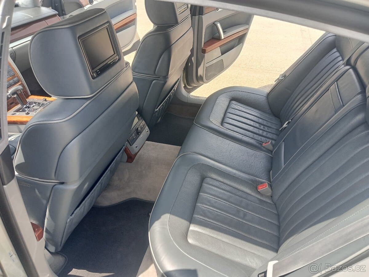 2004 Volkswagen PHAETON - 15