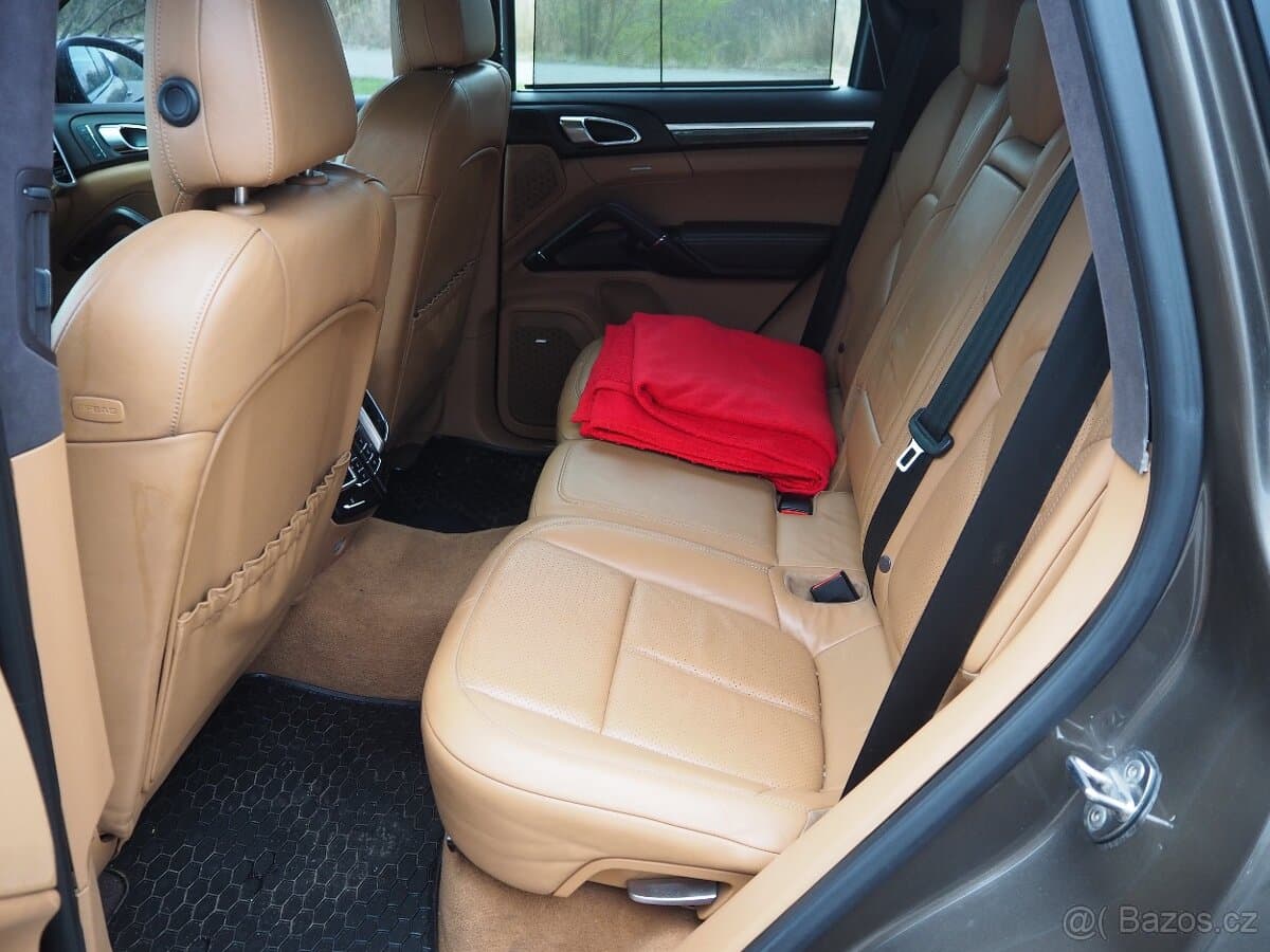 2013 Porsche CAYENNE - 15