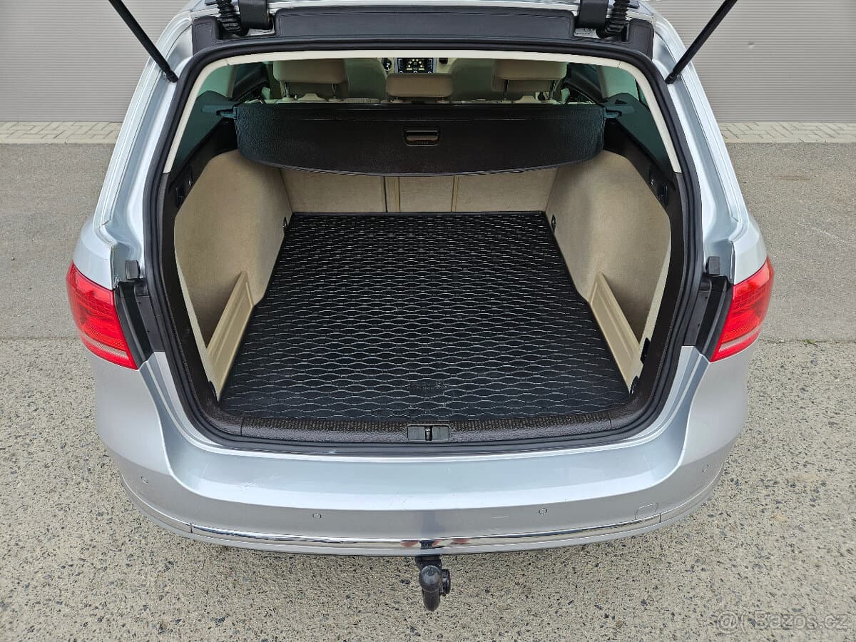 2011 Volkswagen PASSAT - 15