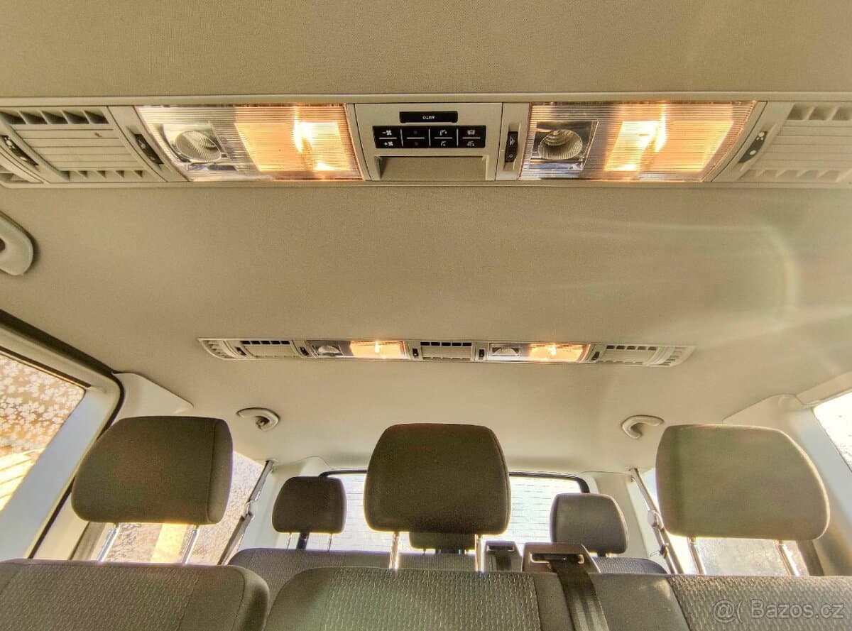 2018 Volkswagen CARAVELLE - 15
